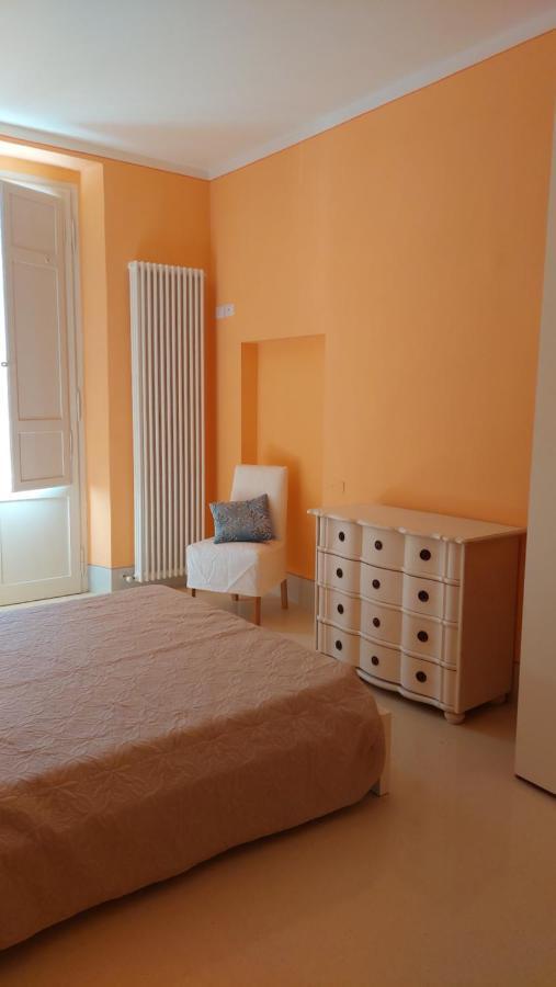 La Casa Del Mago Camere E Appartamenti Pissignano Luaran gambar